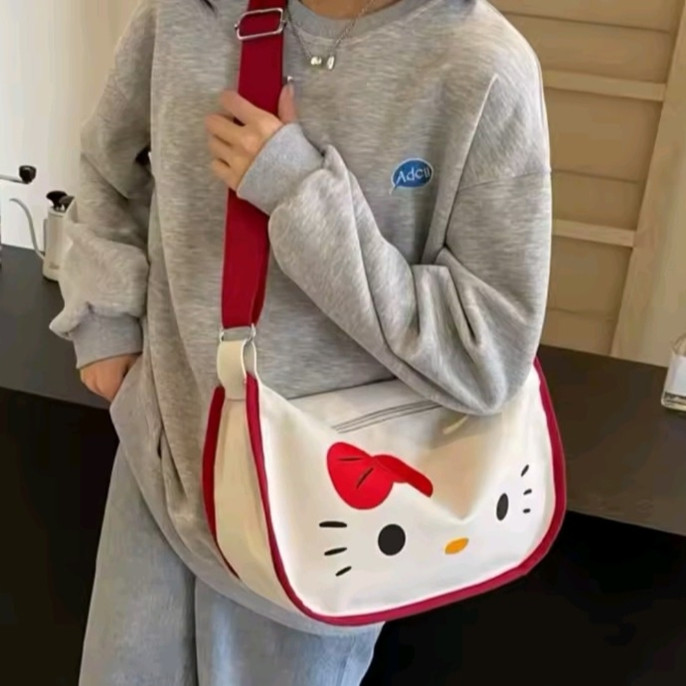 Hello Kitty Chic Essentials Set - Picture 3 of 5